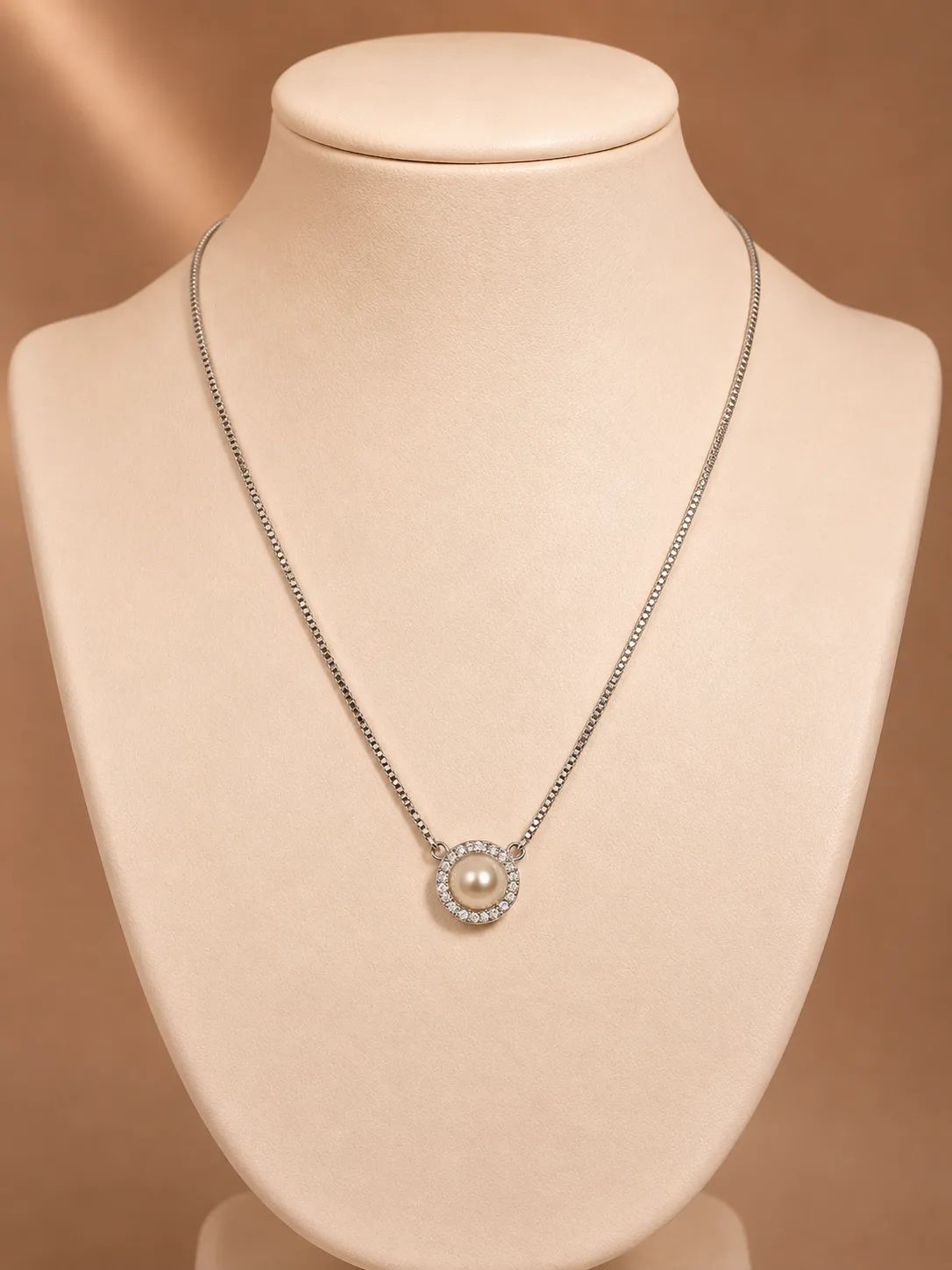 Pearl Halo Pendant Necklace