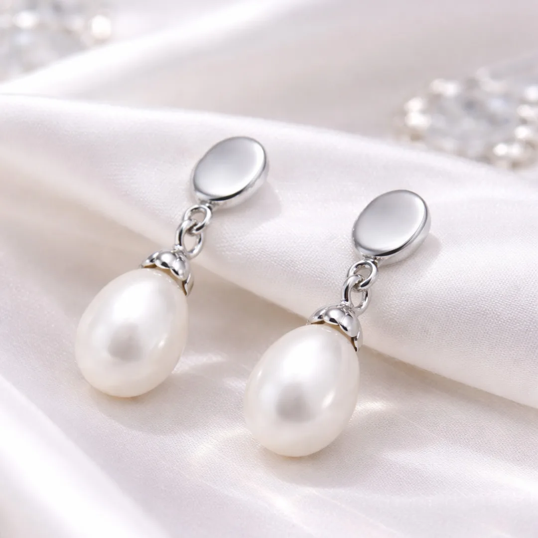 Round Disc & Pearl Drop Earrings