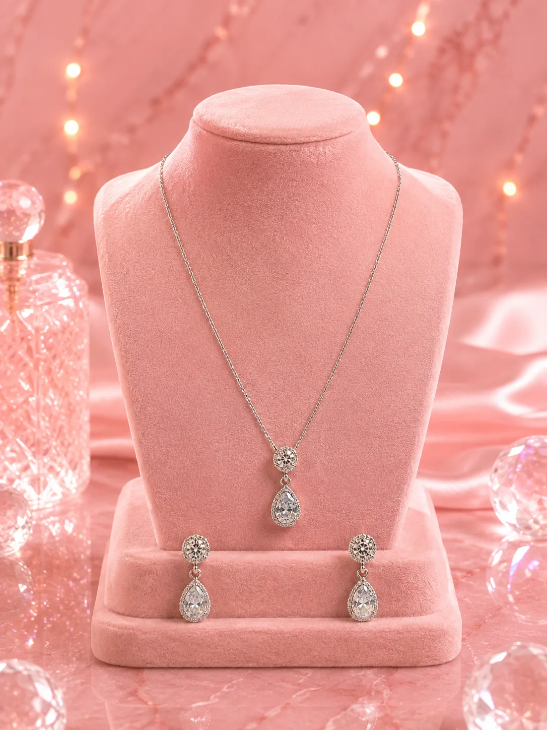 Elora Vintage Halo Teardrop Necklace & Earring Set