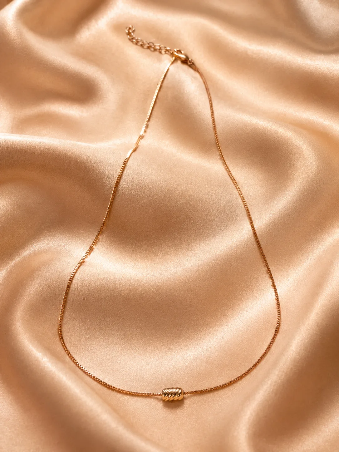 Fluted Barrel Bead Pendant Necklace