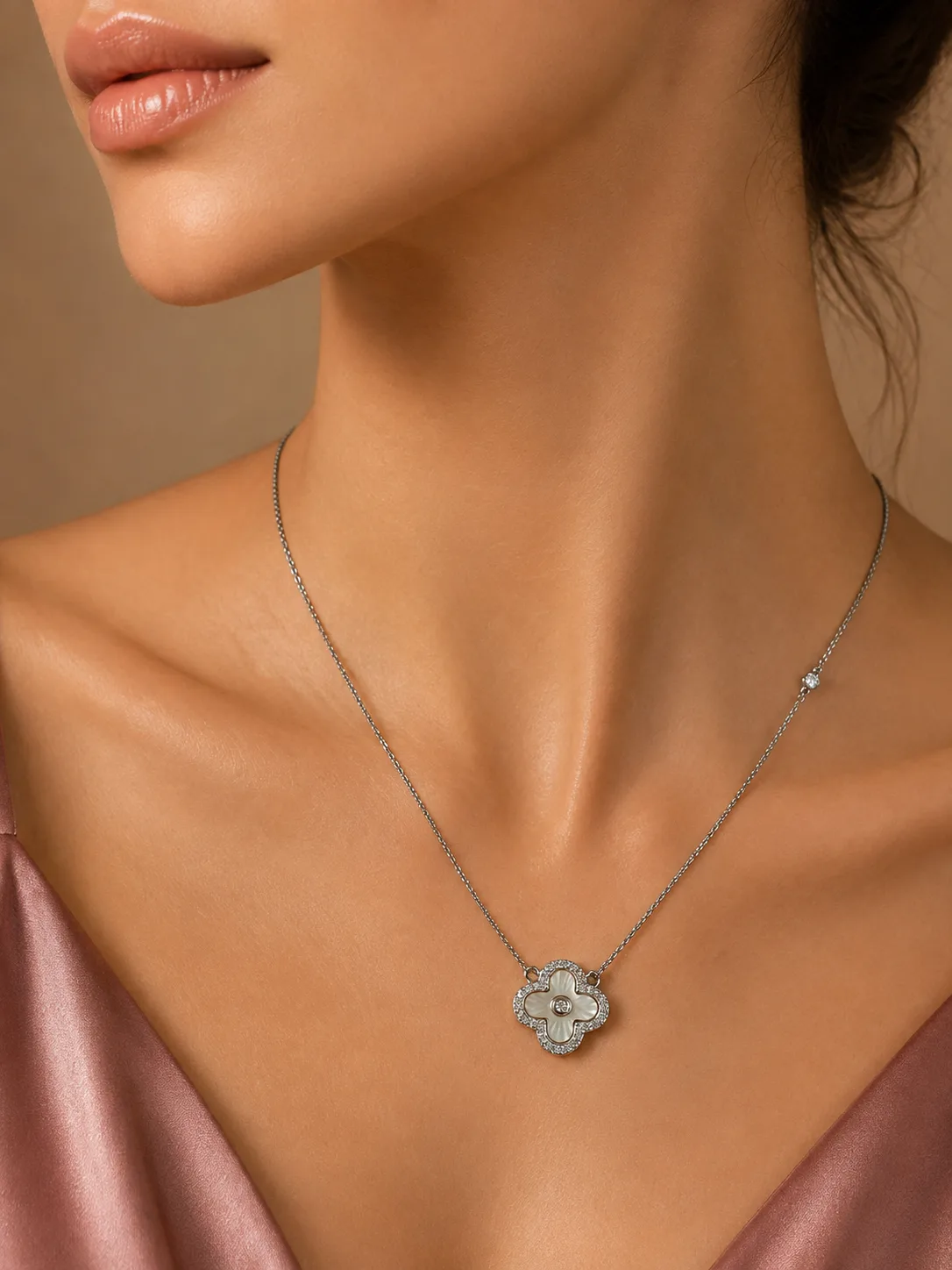 Mother-Of-Pearl Clover Halo Necklace
