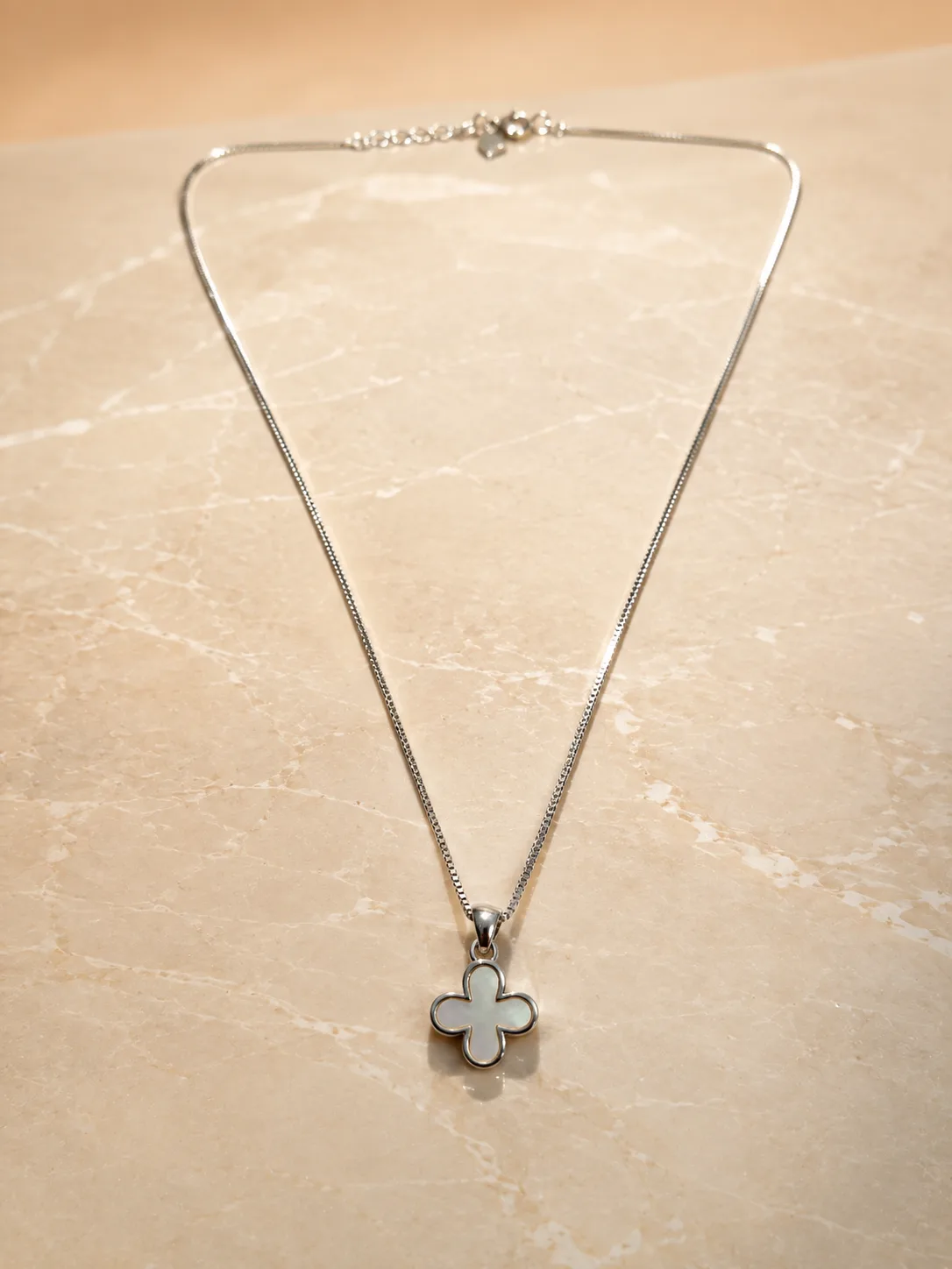 Clover Pearl Pendant Necklace