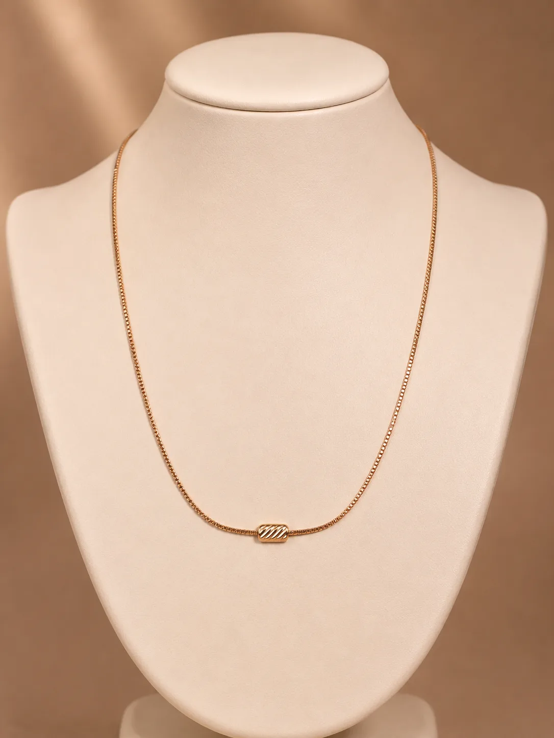 Fluted Barrel Bead Pendant Necklace